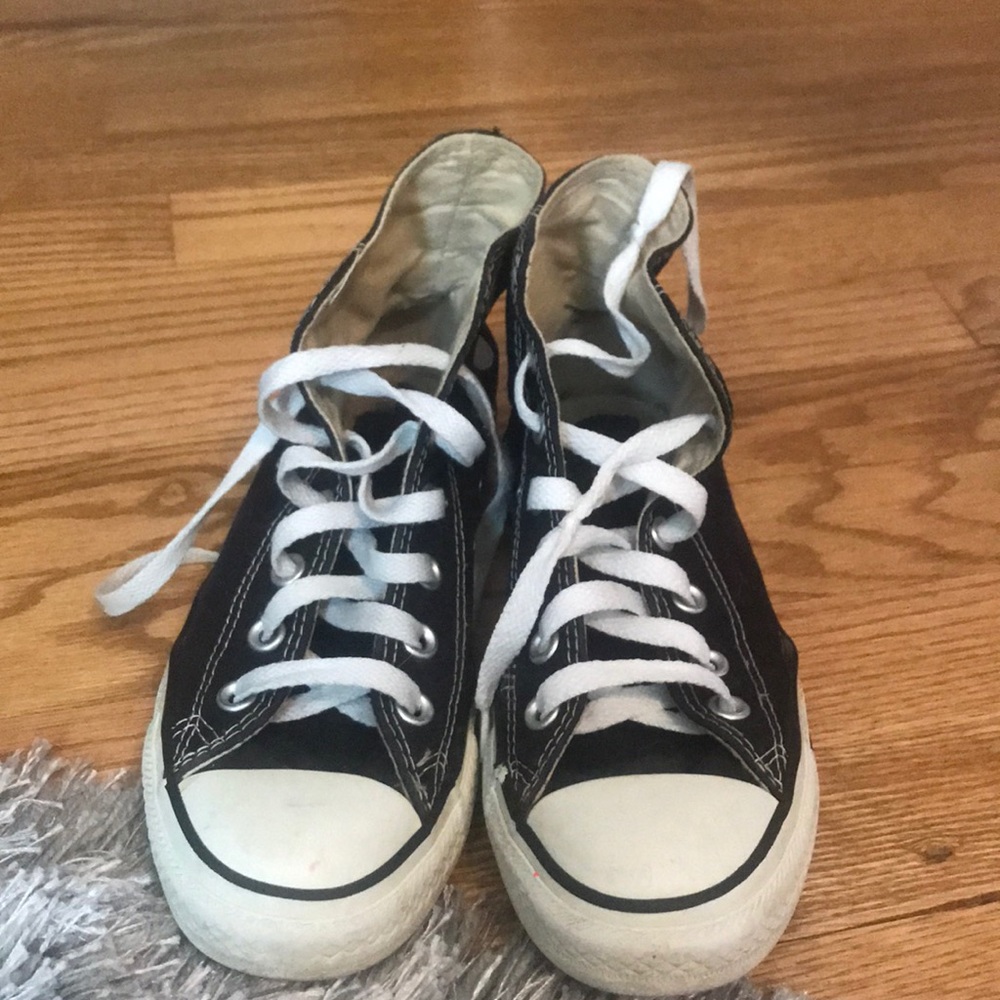 Black high top converse